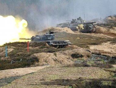 Βίντεο: Ρωσικά τεθωρακισμένα στους δρόμους της Λευκορωσίας για την μεγάλη άσκηση Zapad 2017